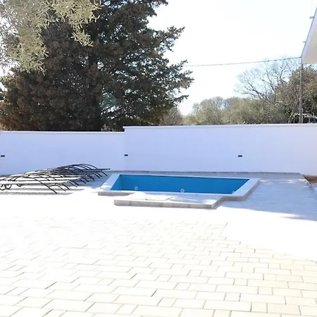 Krk , Modern Sottovento With Pool