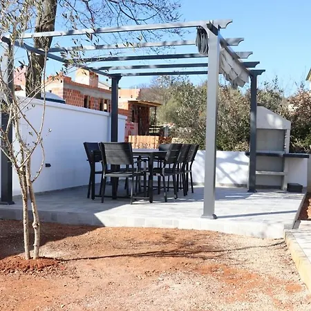 Krk , Modern Sottovento With Pool 别墅 Zgaljic