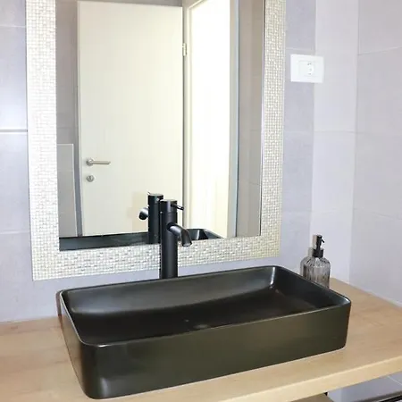 Krk , Modern Sottovento With Pool *