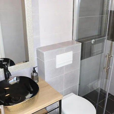 Krk , Modern Sottovento With Pool 别墅 *