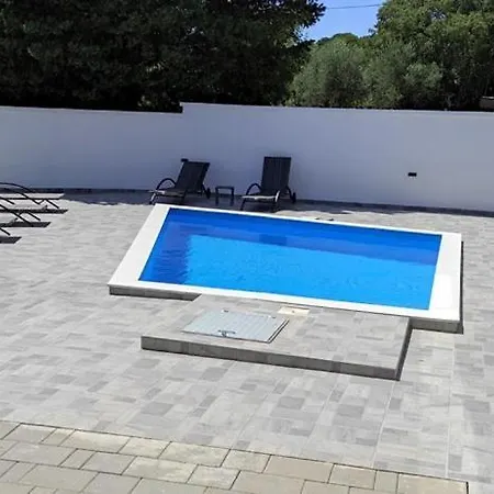 Krk , Modern Sottovento With Pool