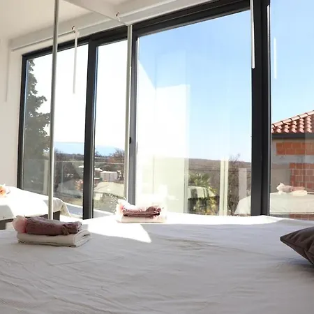 Krk , Modern Sottovento With Pool *